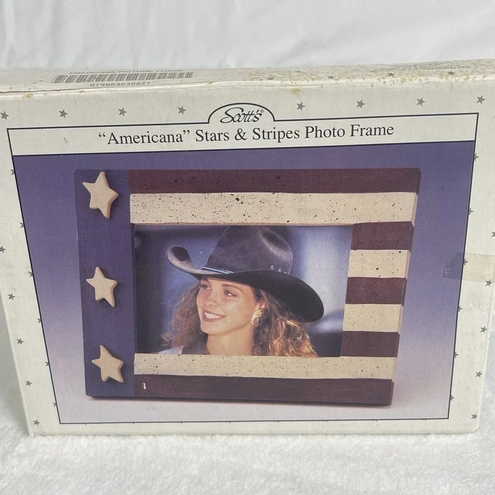 Patriotic Americana Red White and Blue Wooden Picture Photo Frame Holds 3 1/2x5